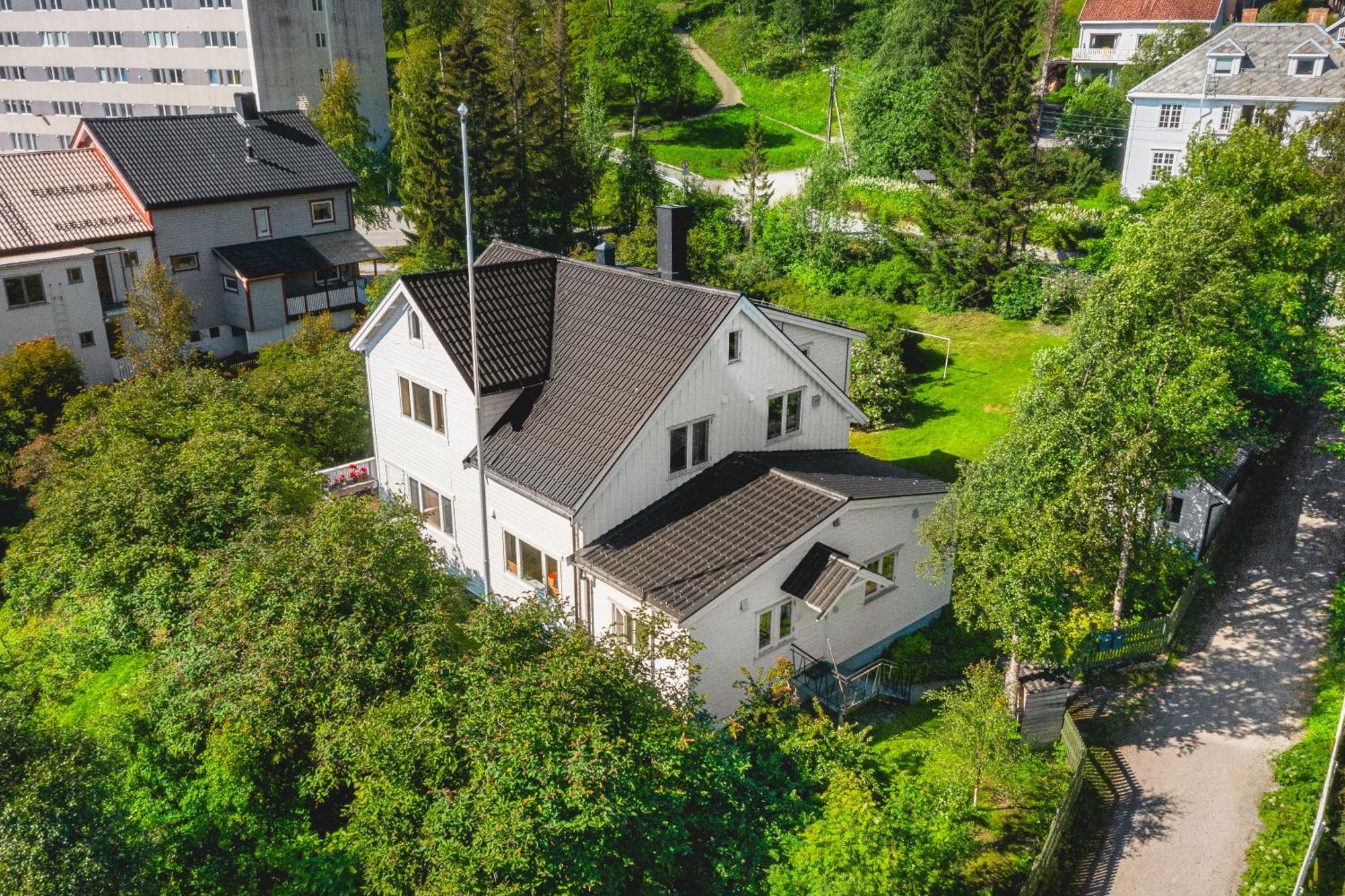 Historical Villa & Green Sanctuary In City Center Tromsø Esterno foto