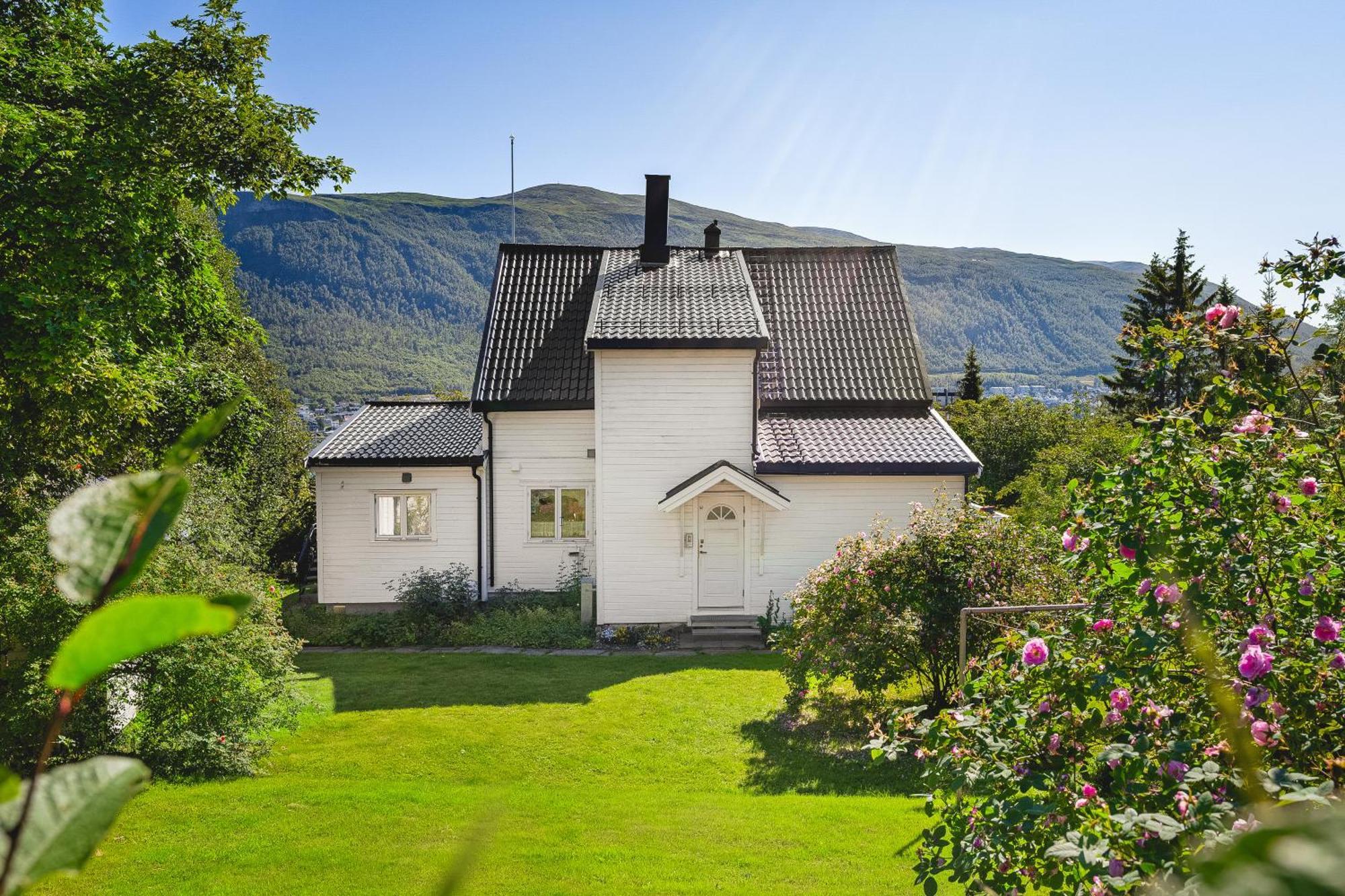 Historical Villa & Green Sanctuary In City Center Tromsø Esterno foto